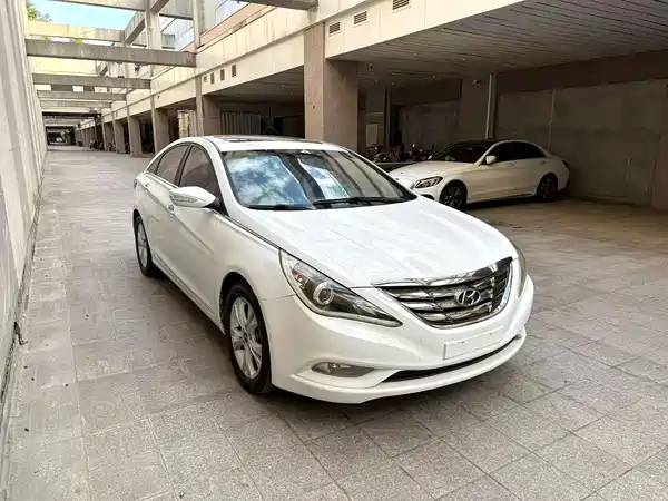 Hyundai Sonata 2013