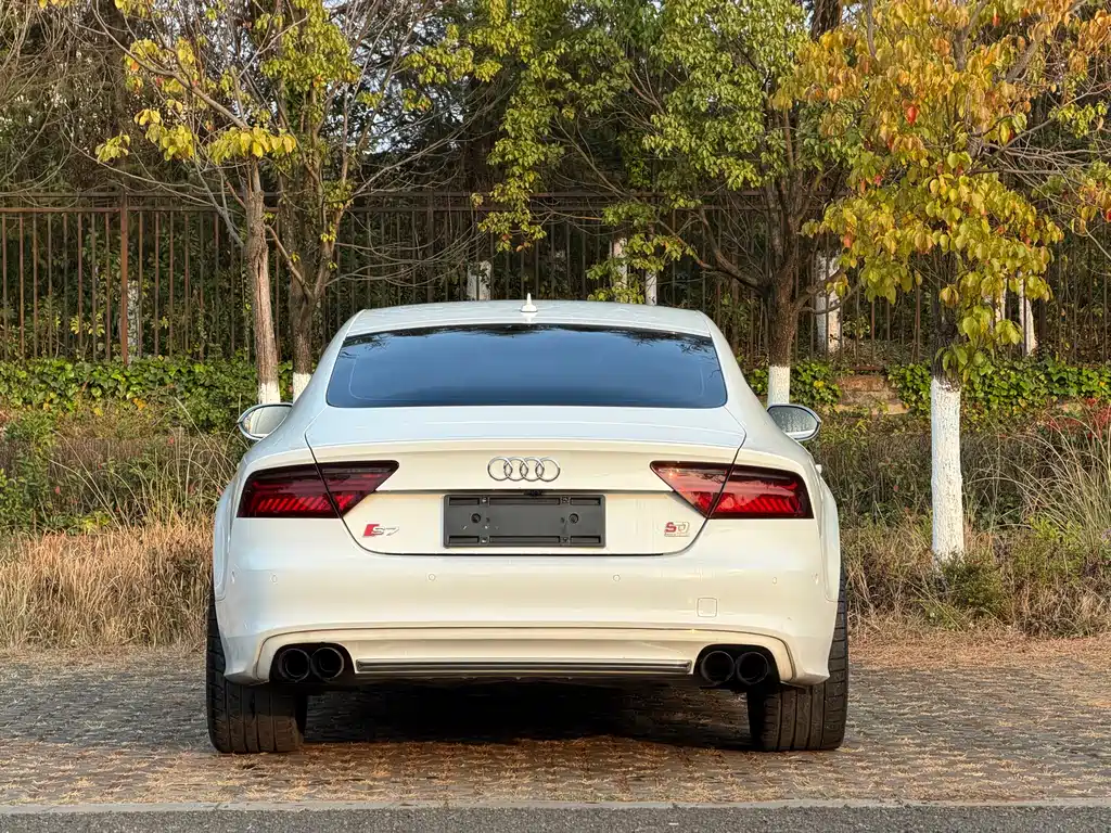 Audi S7 2014 — фото 11
