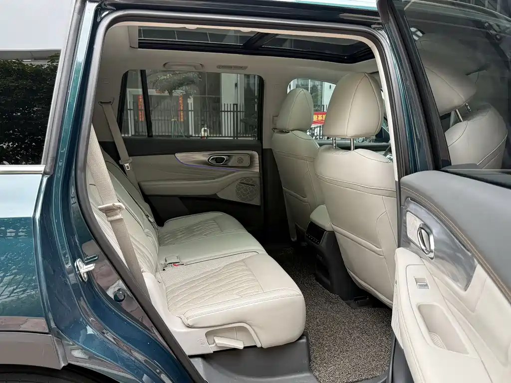GAC Motor Trumpchi GS8 2021 — фото 20