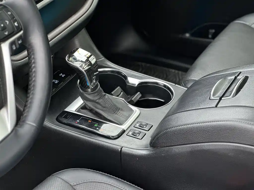 Toyota Highlander 2021 — фото 10