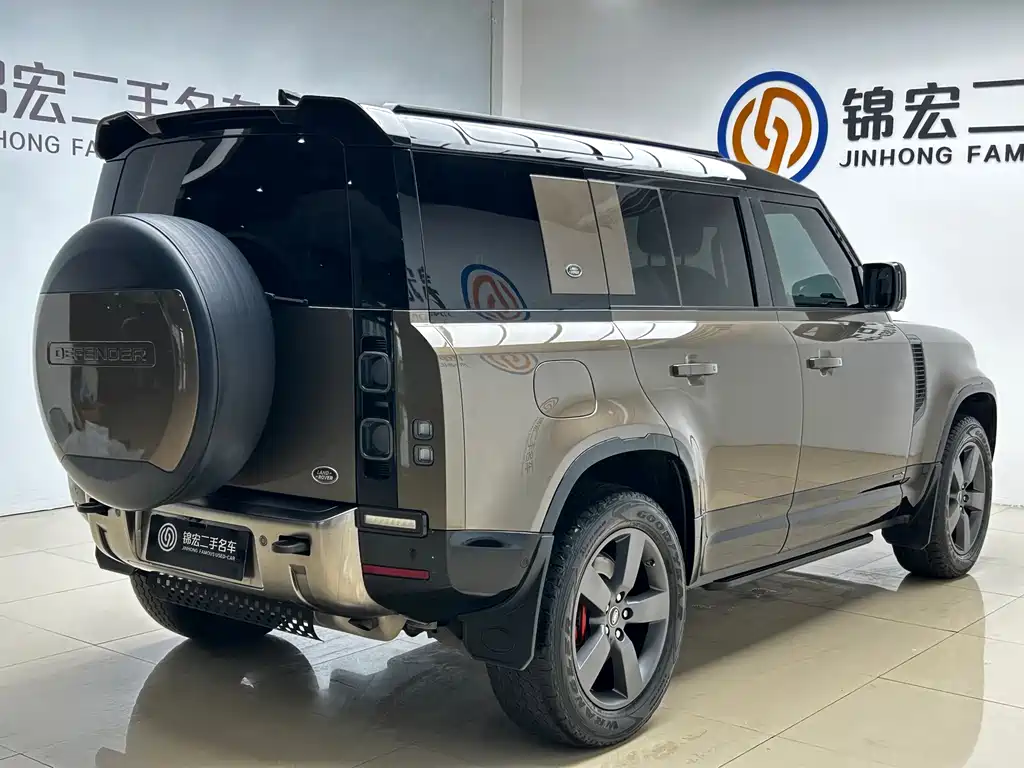 Land Rover Defender 2021 — фото 22