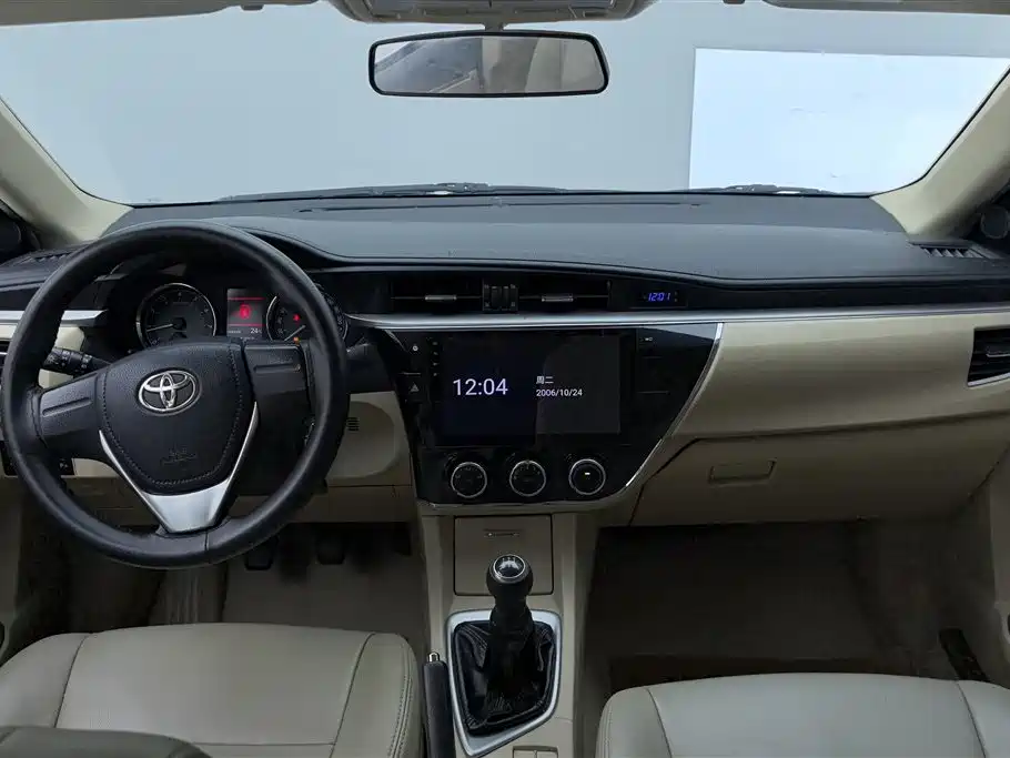 Toyota Corolla 2016 — фото 12