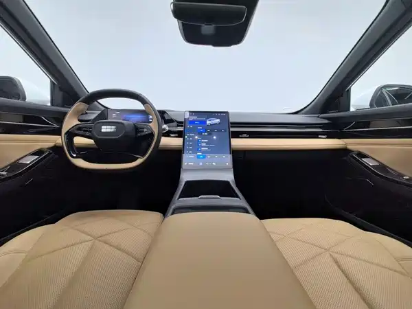 Geely Galaxy L6 2024