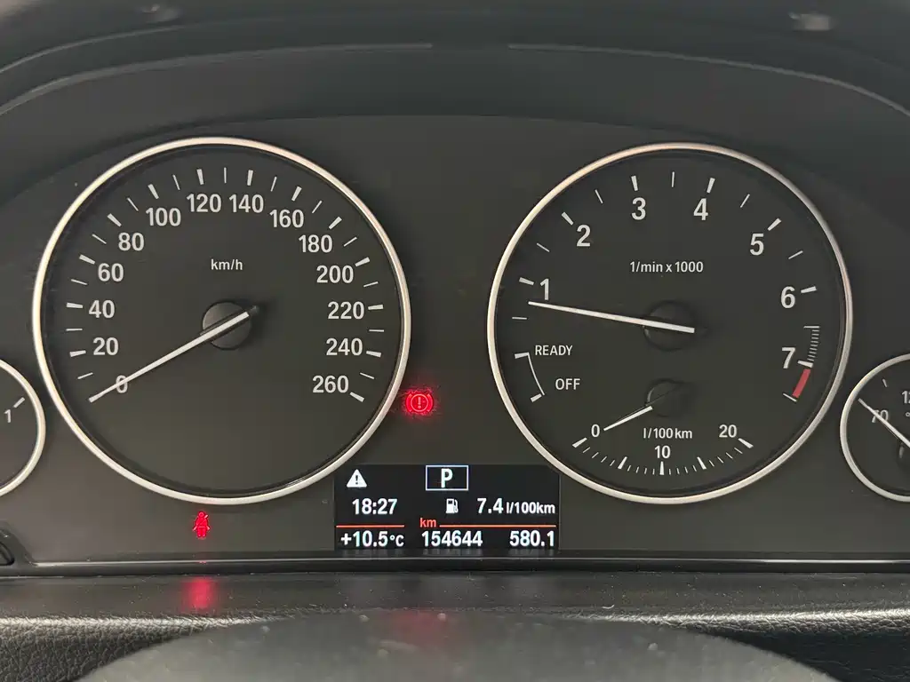 BMW 3 Series 2015 — фото 29