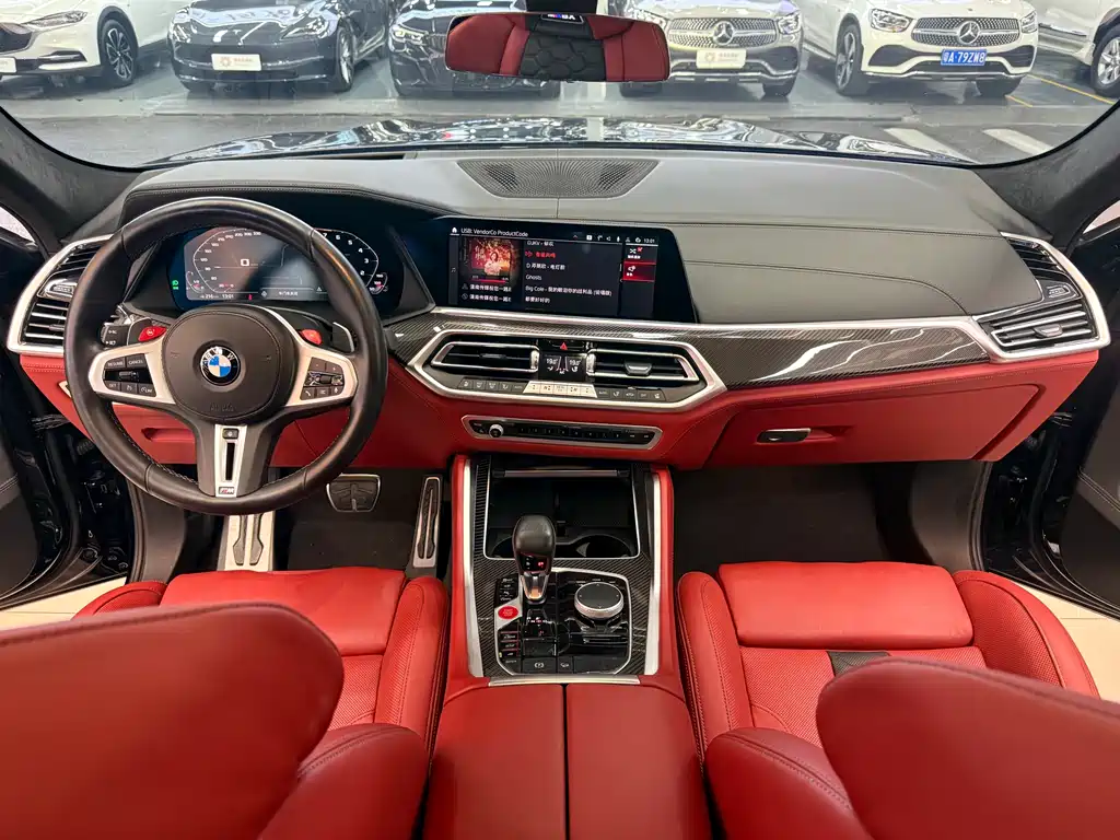 BMW X6 M 2023 — фото 11