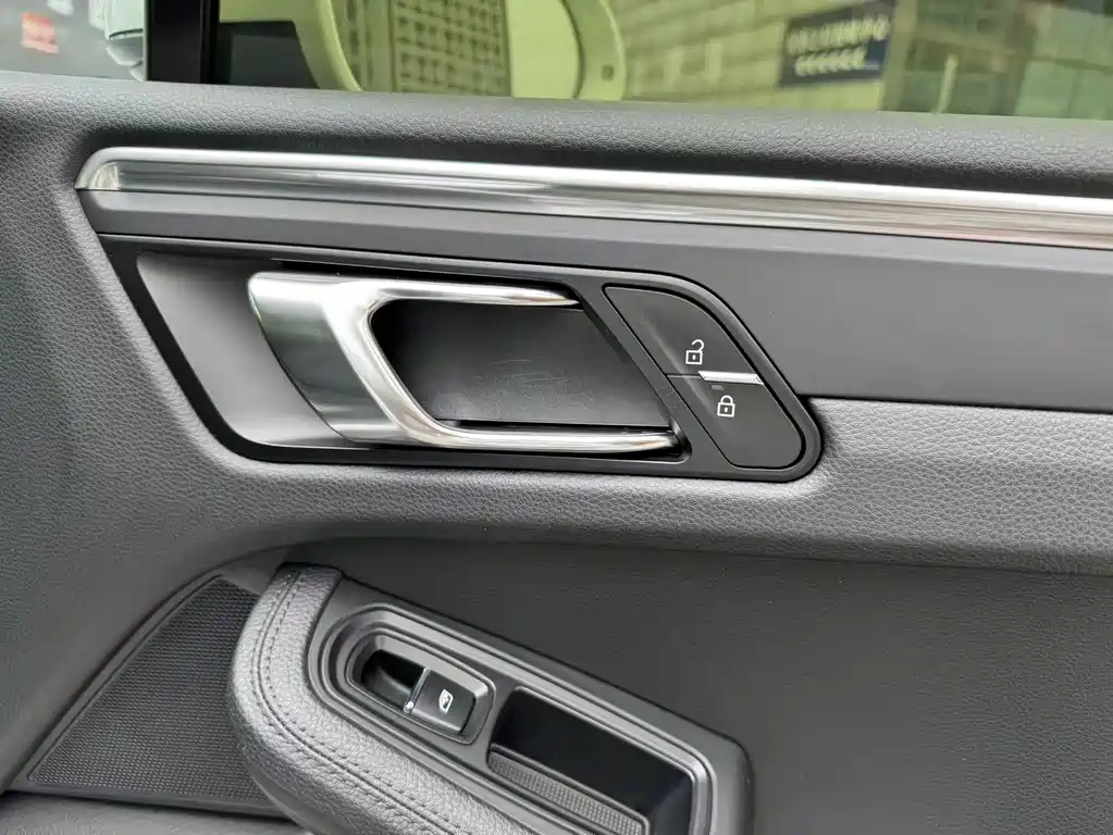 Porsche Macan 2020 — фото 26