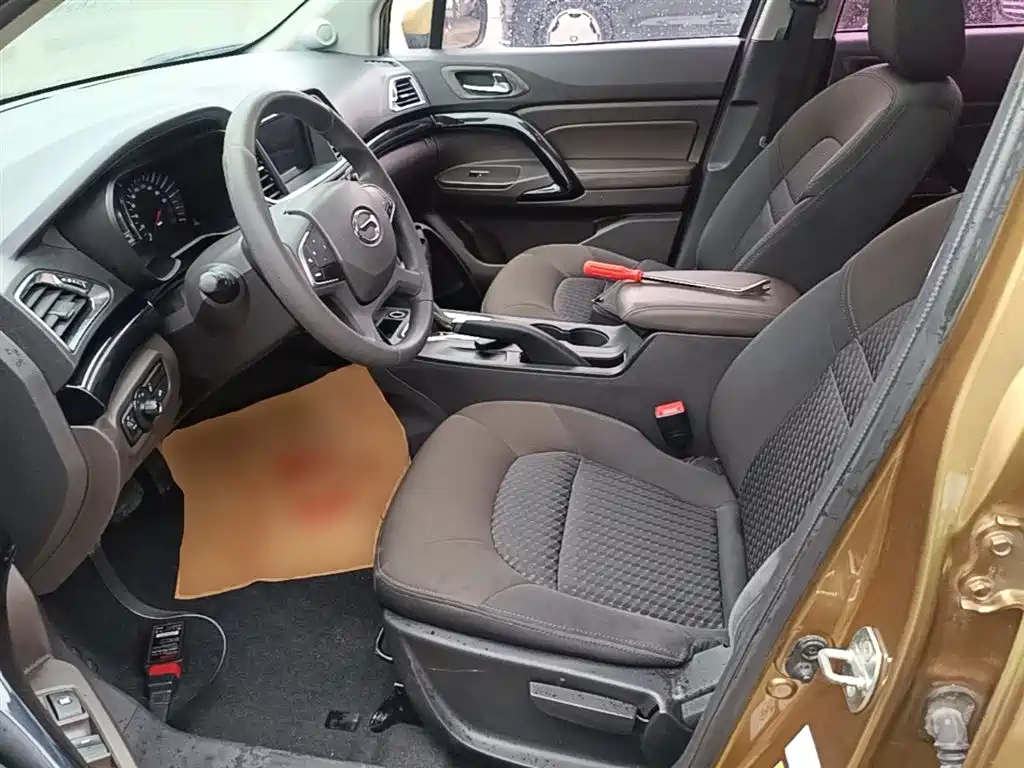 GAC Motor Trumpchi GS4 2015 — фото 15