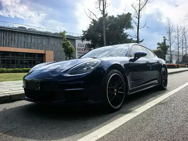 Porsche Panamera 2019