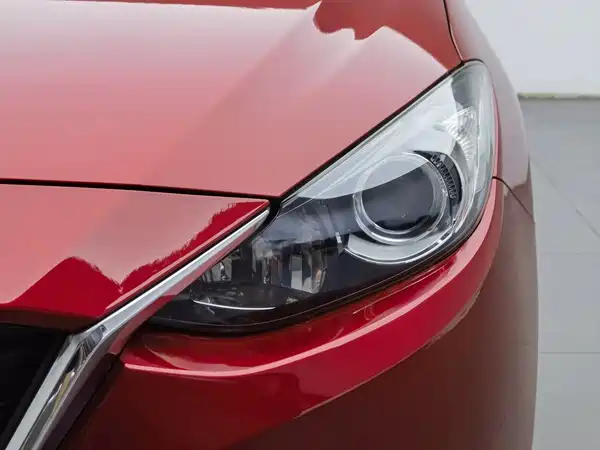 Mazda 3 Axela 2015