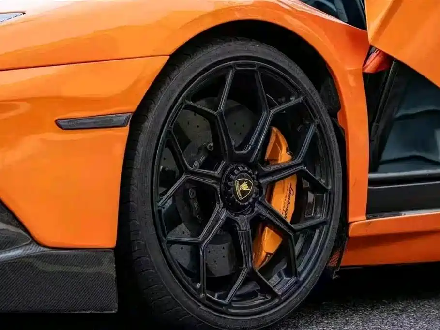 Lamborghini Aventador 2013 — фото 7