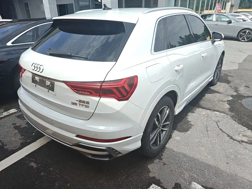 Audi Q3 2021