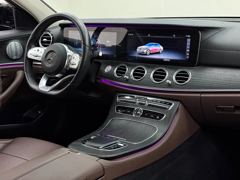 Mercedes-Benz E-Class 2019 — фото 15