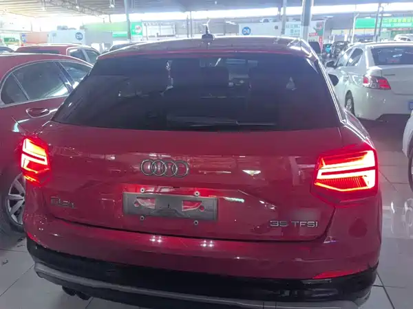 Audi Q2L 2018