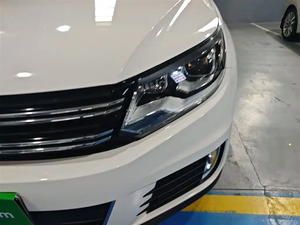 Volkswagen Tiguan 2018 — фото 24