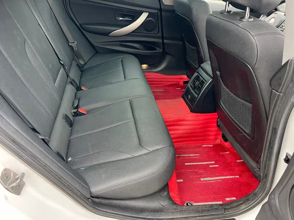 BMW 3 Series GT 2017 — фото 13