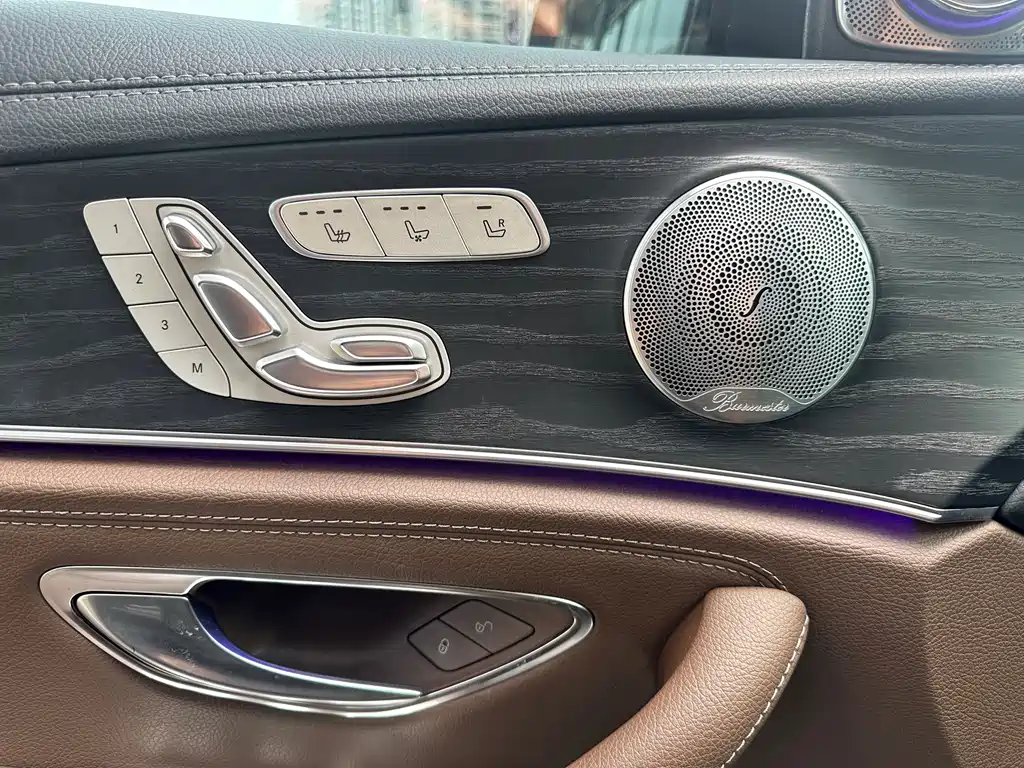 Mercedes-Benz E-Class 2020 — фото 13