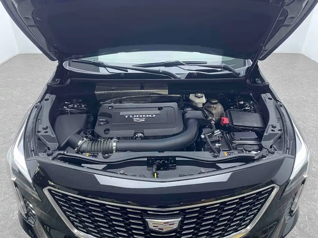 Cadillac XT4 2022 — фото 18