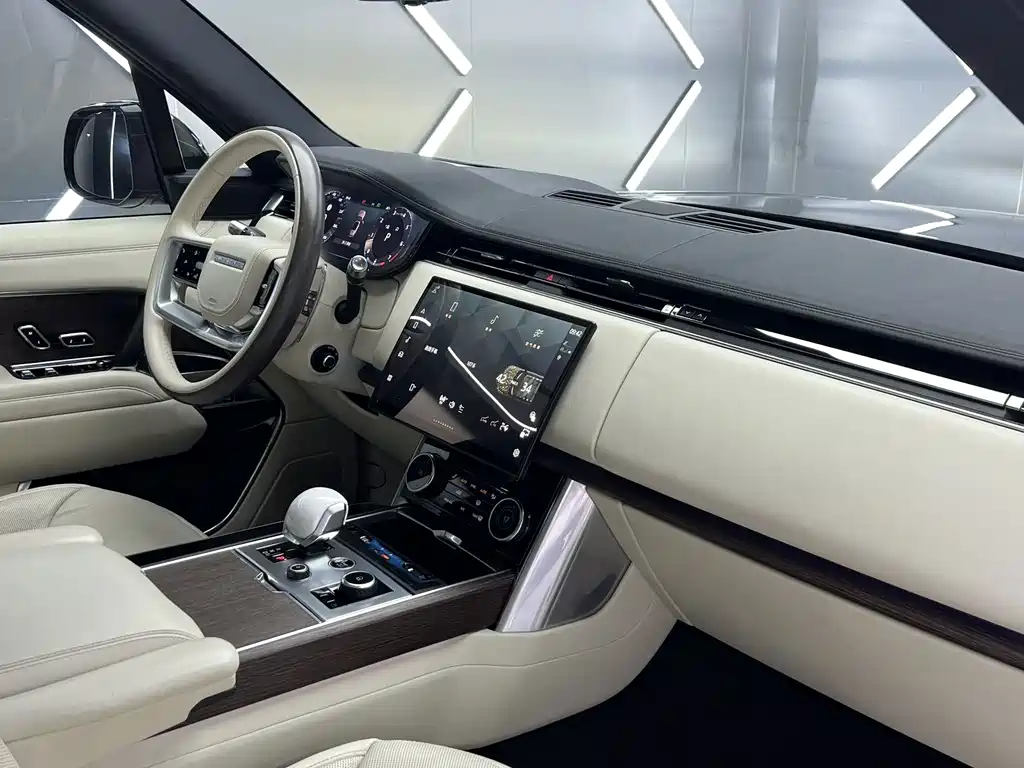 Land Rover Range Rover 2022 — фото 23