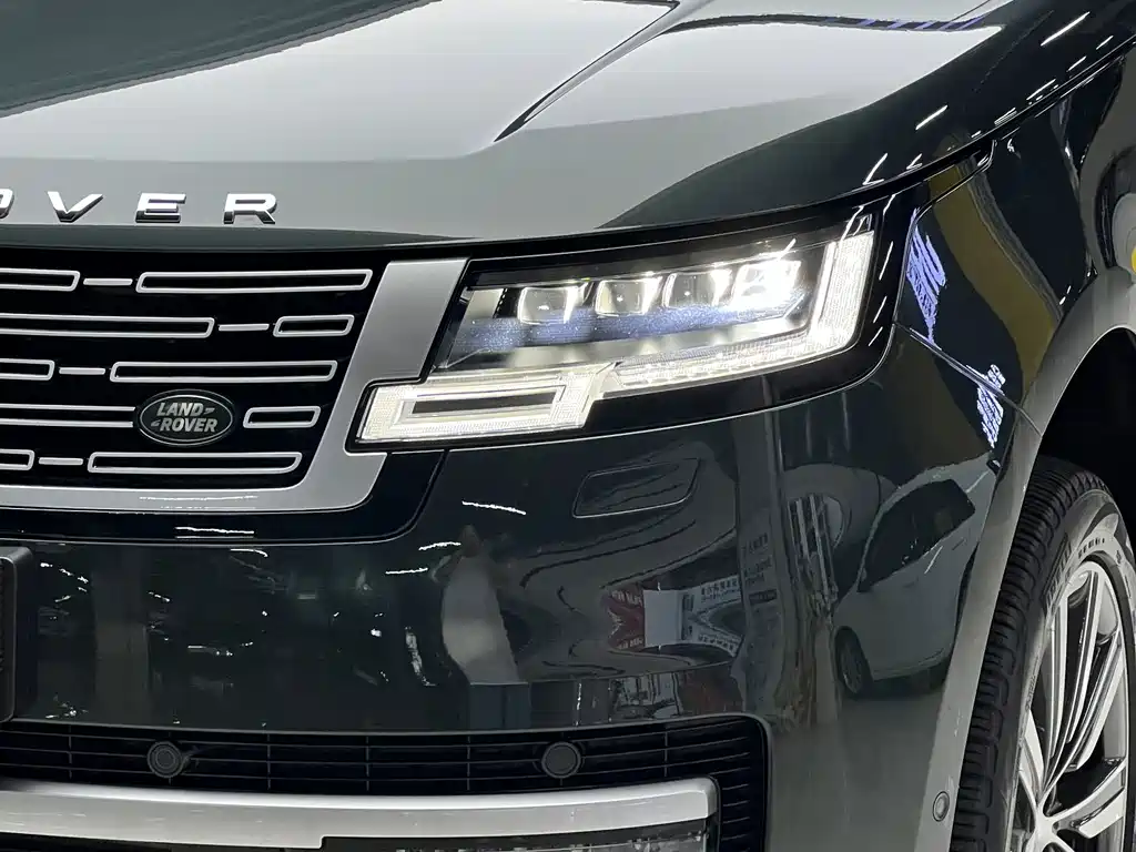 Land Rover Range Rover 2022 — фото 37