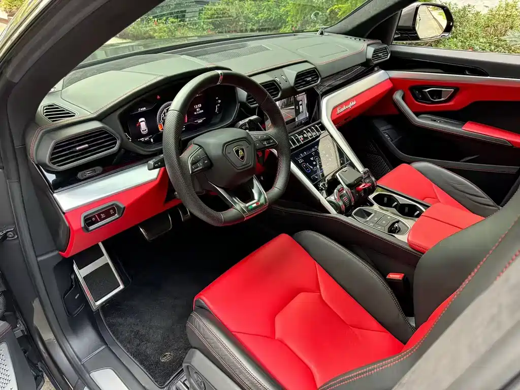 Lamborghini Urus 2019 — фото 3