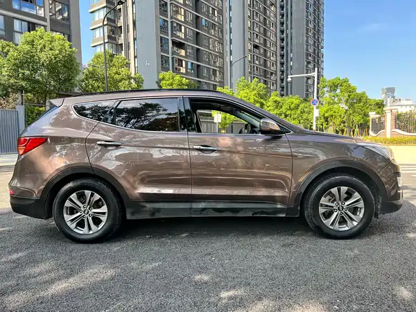 Hyundai Santa Fe 2015