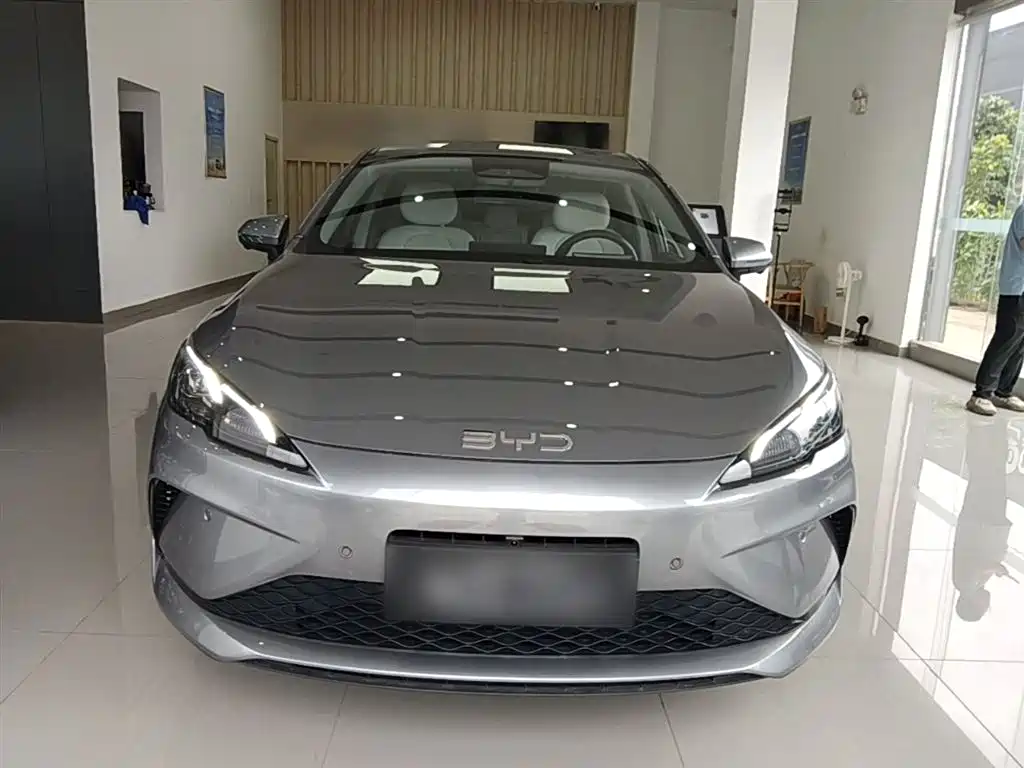 BYD Seal 05 DM-i 2025 — фото 3