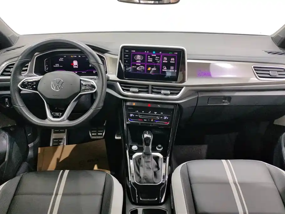 Volkswagen T-Roc 2023 — фото 12