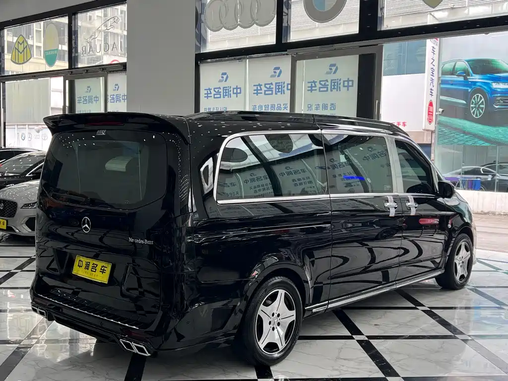 Mercedes-Benz Vito 2023 — фото 15