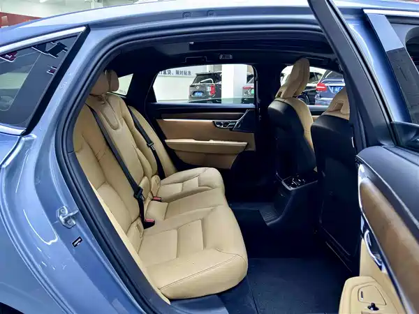 Volvo S90 Plug-In Hybrid 2019