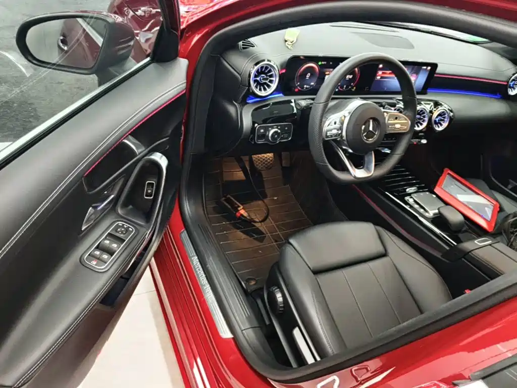 Mercedes-Benz A-Class 2022 — фото 16