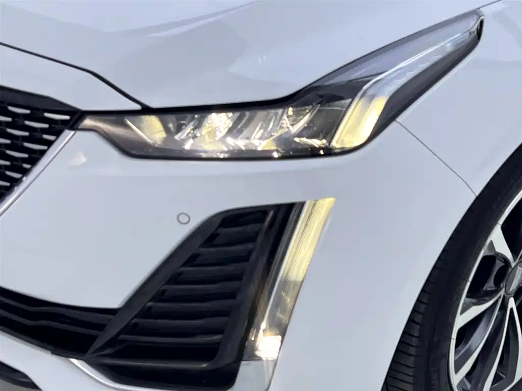 Cadillac CT5 2022 — фото 12