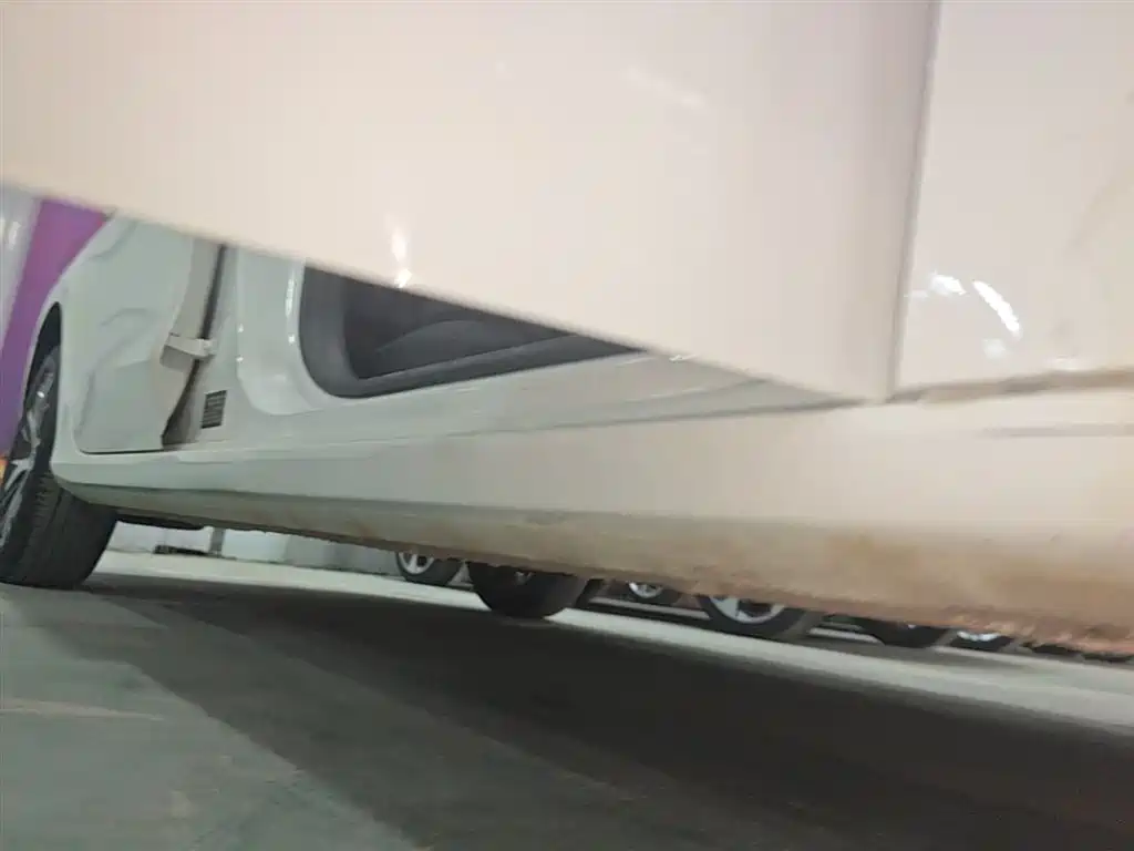 Geely Emgrand 2023 — фото 21