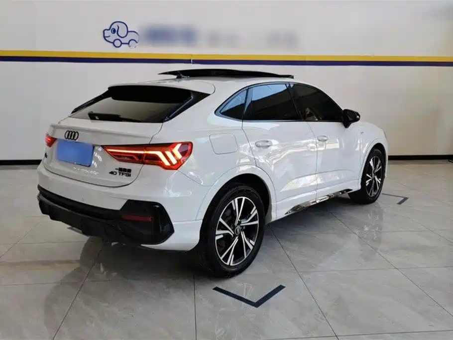 Audi Q3 2023 — фото 10