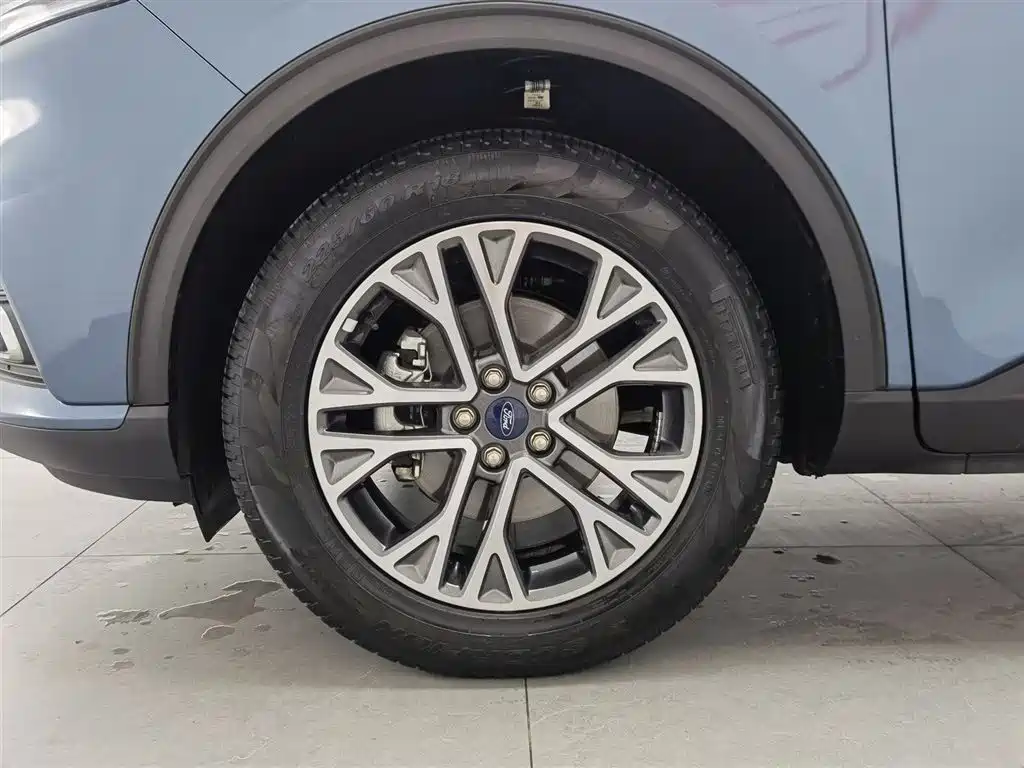 Ford Escape 2022 — фото 17