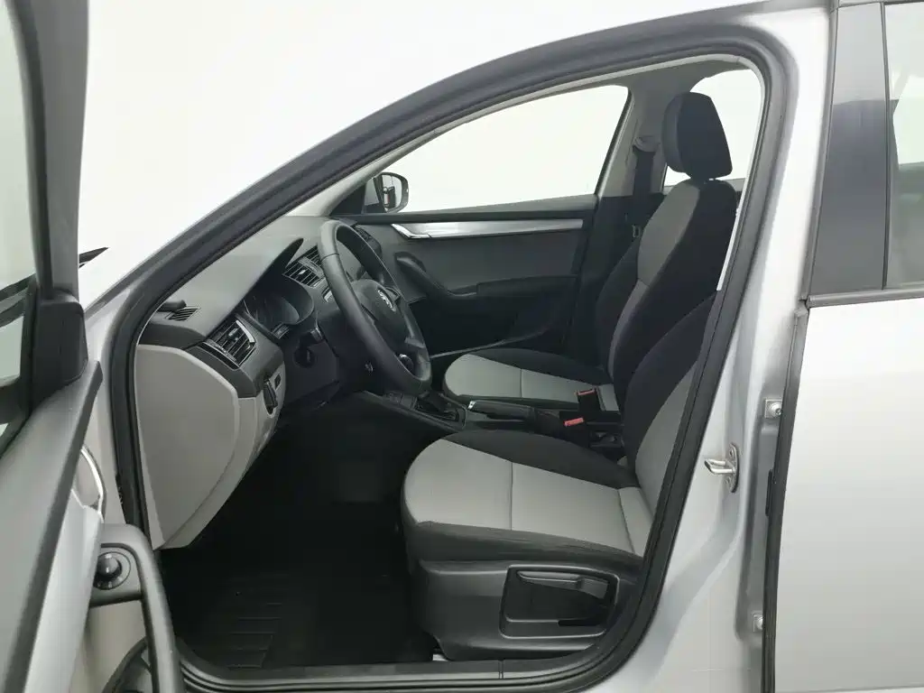 Skoda Octavia 2014 — фото 10