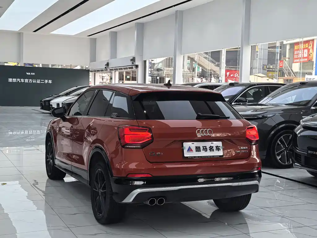 Audi Q2L 2021 — фото 15
