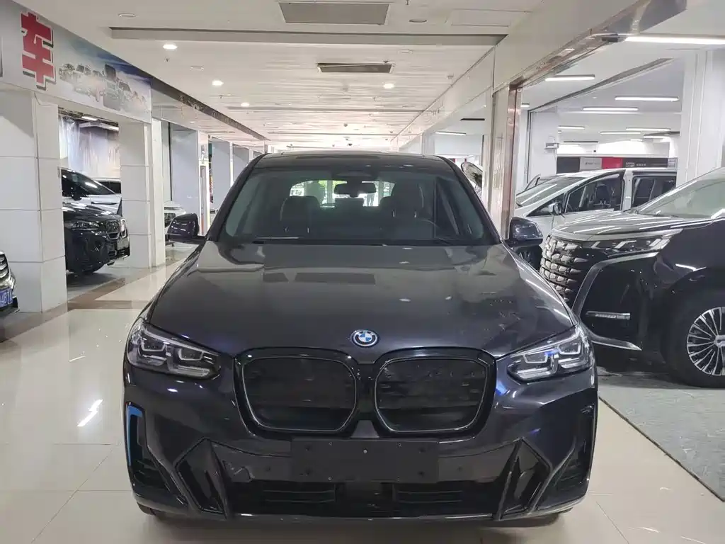 BMW iX3 2022 — фото 11