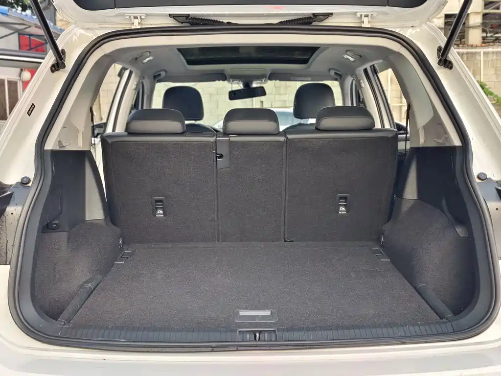 Volkswagen Tiguan L 2021 — фото 21