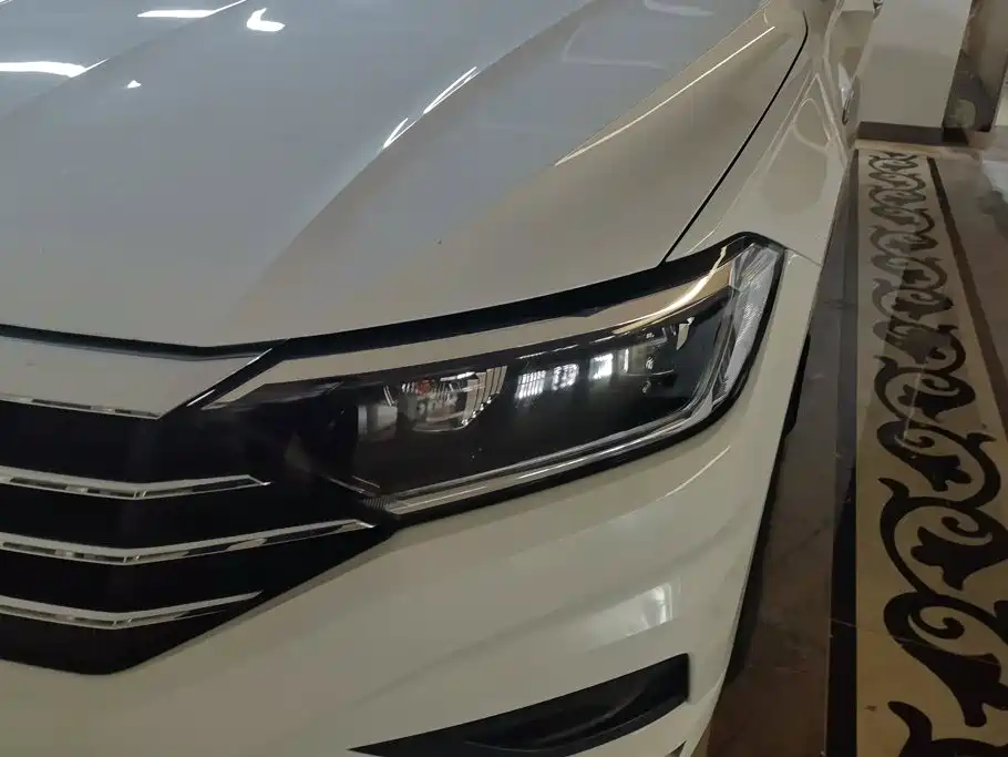 Volkswagen Sagitar 2022