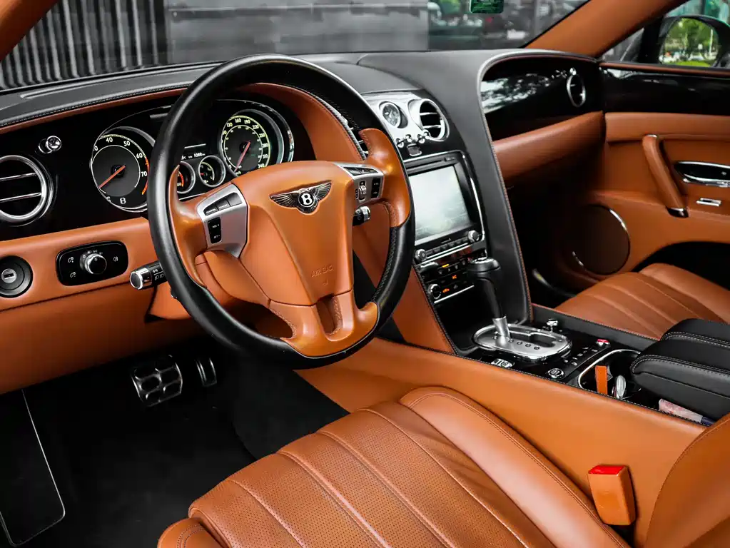Bentley Flying Spur 2014 — фото 11