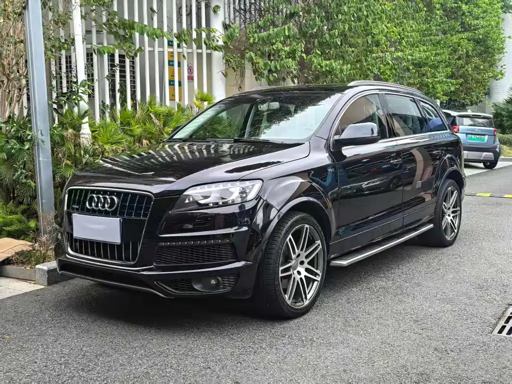 Audi Q7 2013 — фото 1