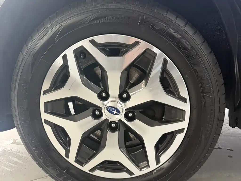 Subaru Forester 2023 — фото 23