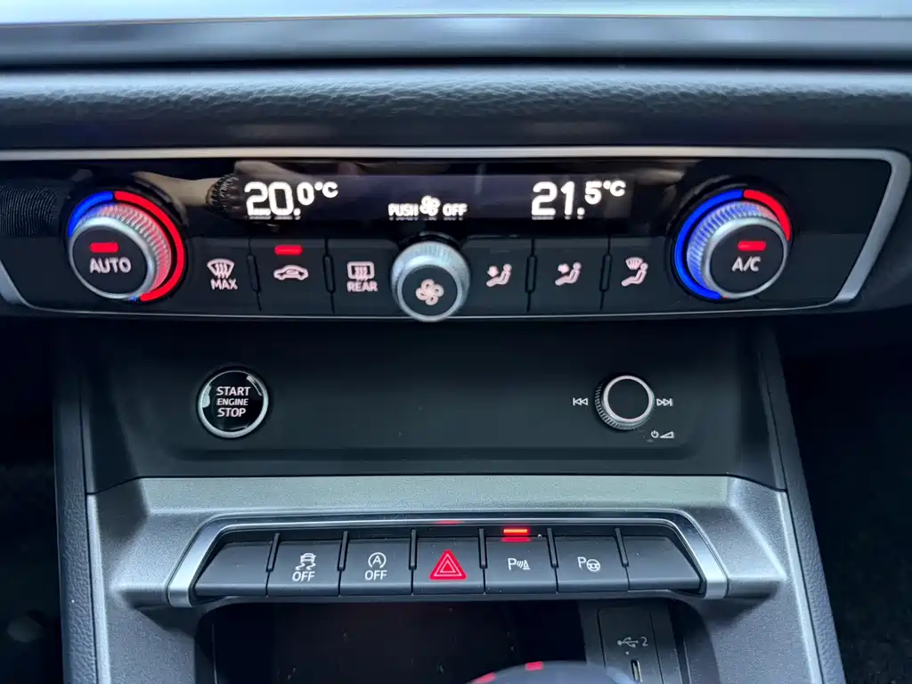 Audi Q3 2023 — фото 15