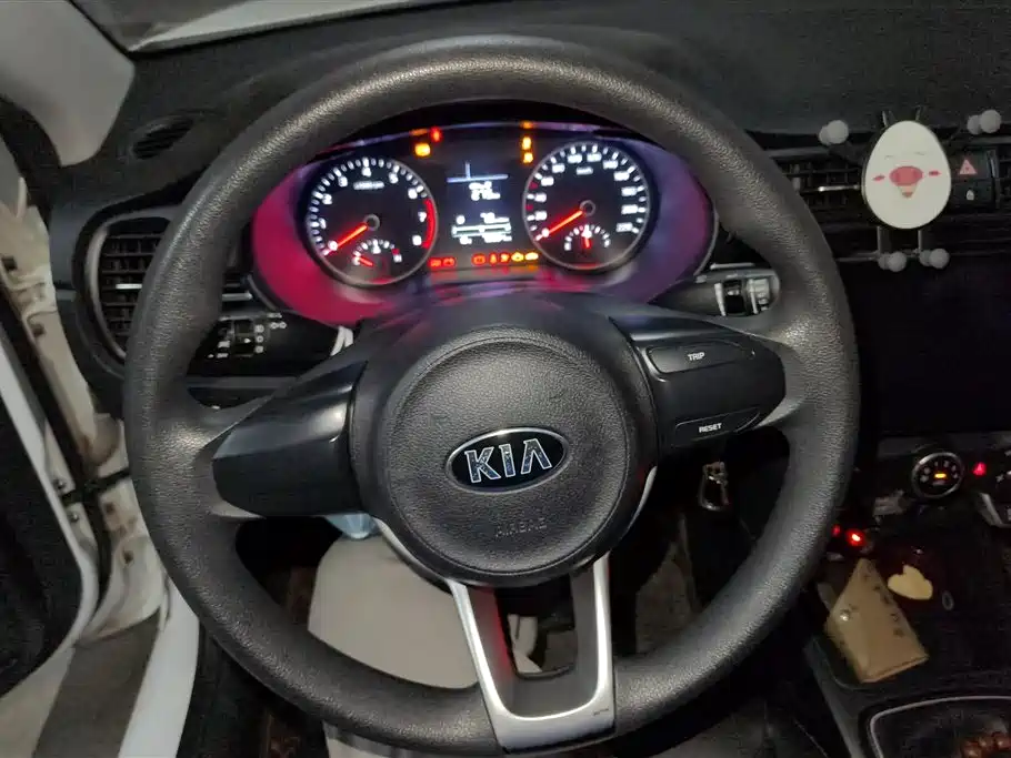 Kia K2 2018 — фото 15