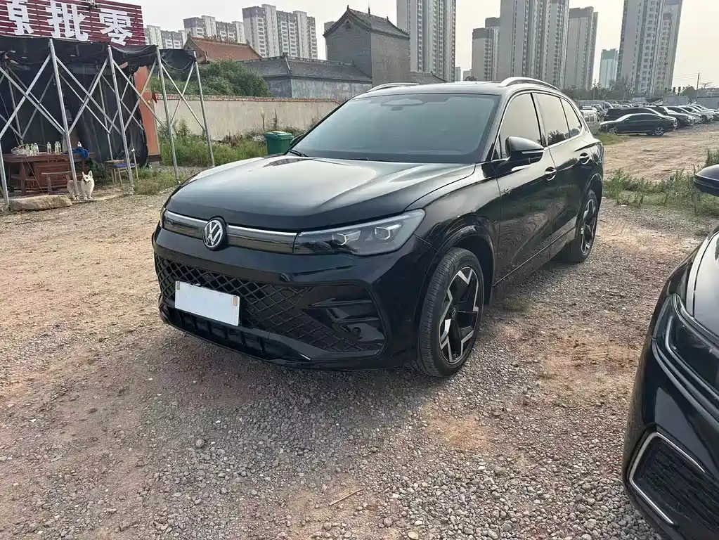 Volkswagen Tiguan L 2024