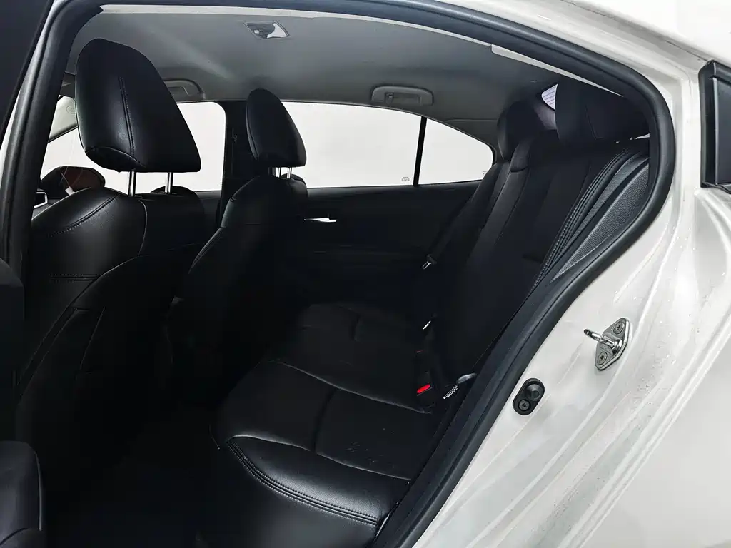 Toyota Corolla 2022 — фото 12