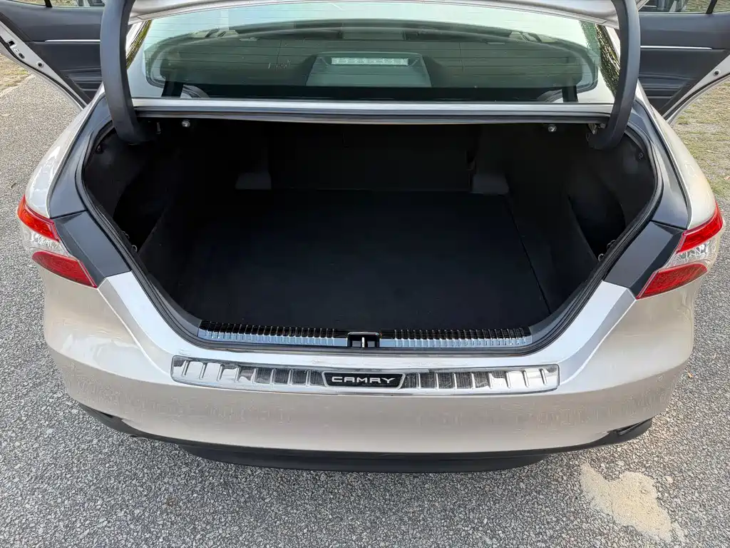 Toyota Camry 2020 — фото 14