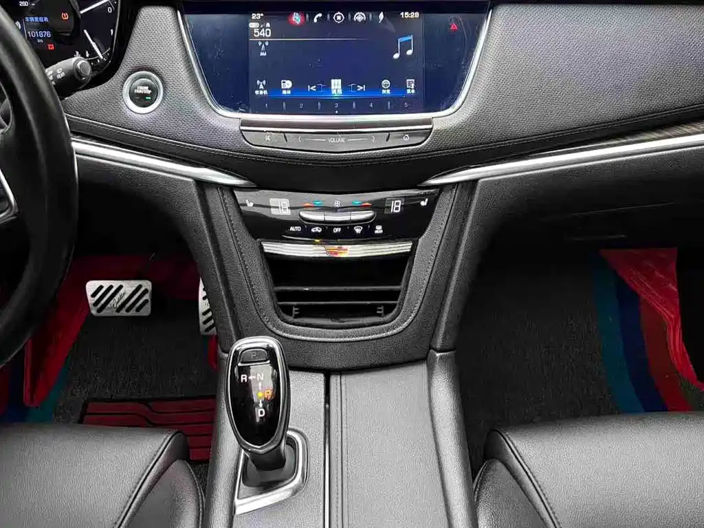 Cadillac XT5 2018 — фото 13