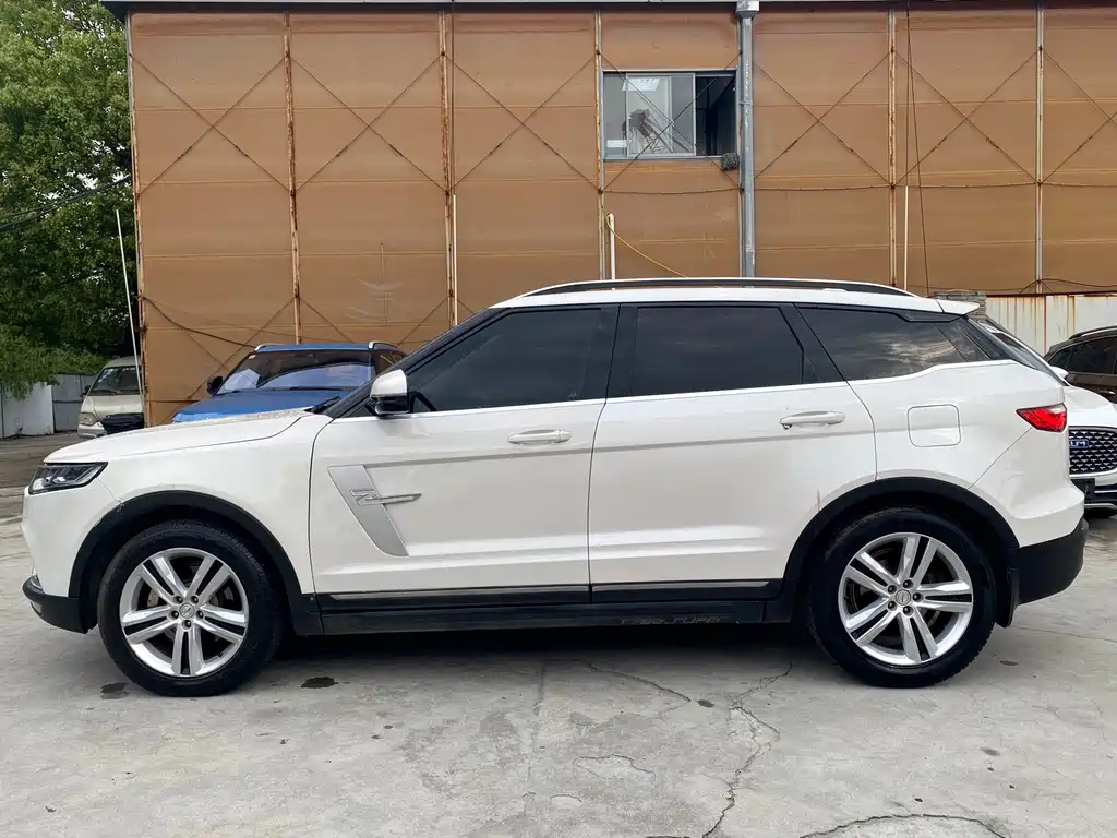 Zotye T700 2018 — фото 12