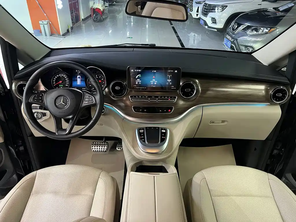Mercedes-Benz V-Class 2022
